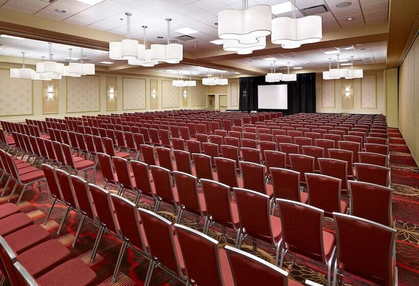 Doubletree By Hilton Hotel West Edmonton