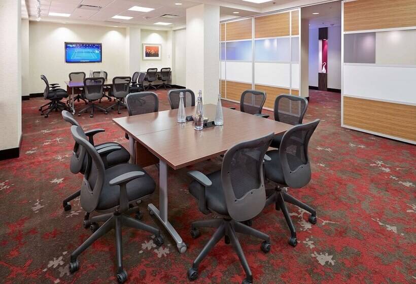 Doubletree By Hilton Hotel West Edmonton