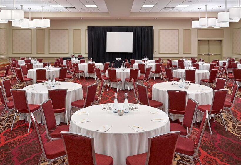 Doubletree By Hilton Hotel West Edmonton