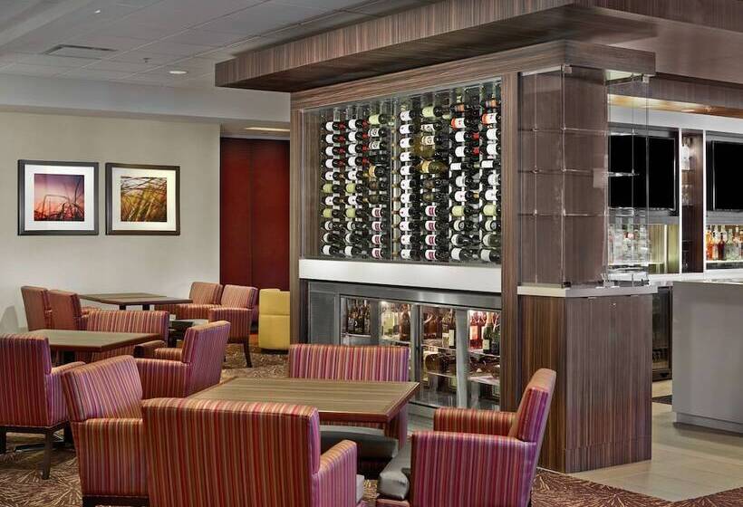 Doubletree By Hilton Hotel West Edmonton