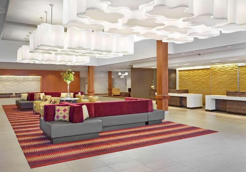 Doubletree By Hilton Hotel West Edmonton