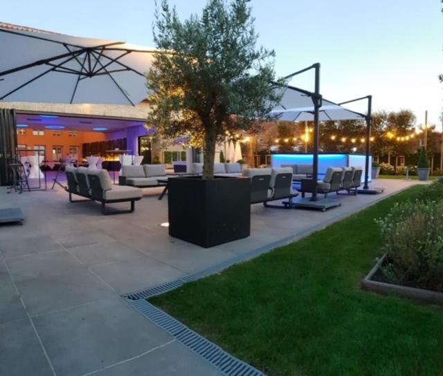 Отель Driekoningen