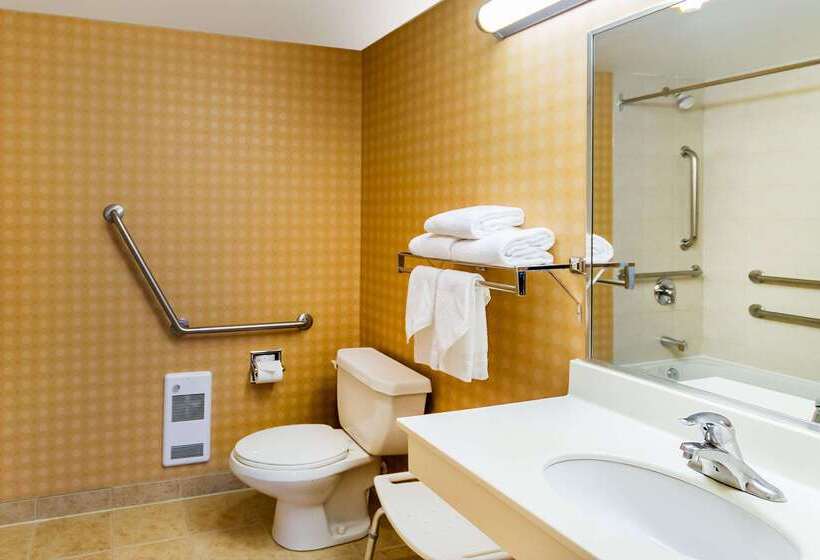 בית מלון כפרי Econo Lodge Inn & Suites University