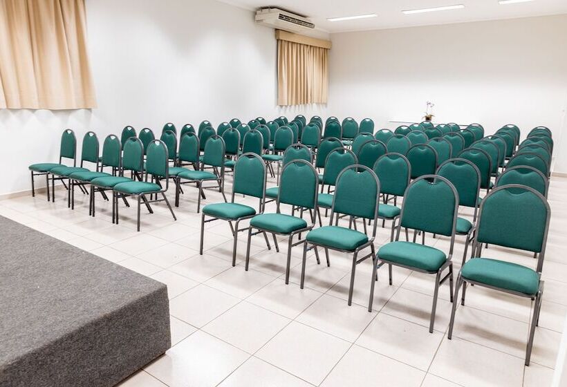 Отель Eldorado Atibaia Eco Resort