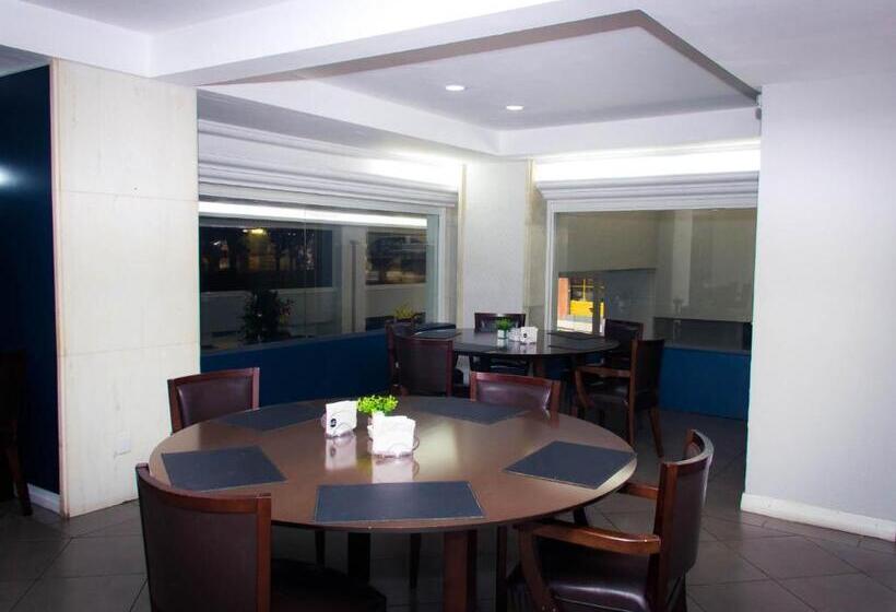 Embaixador Hotel By Fast10