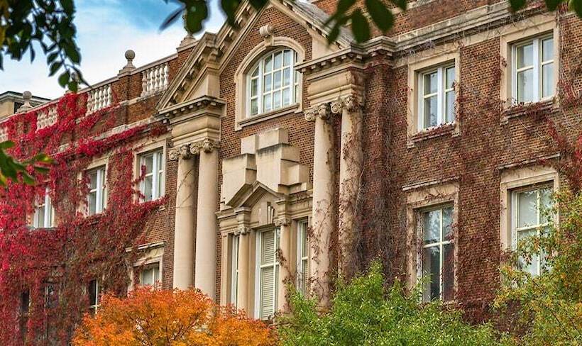 Fairmont Hotel Macdonald