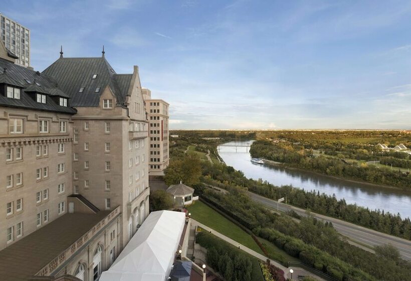 Fairmont Hotel Macdonald