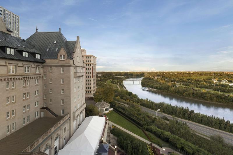 Fairmont Hotel Macdonald