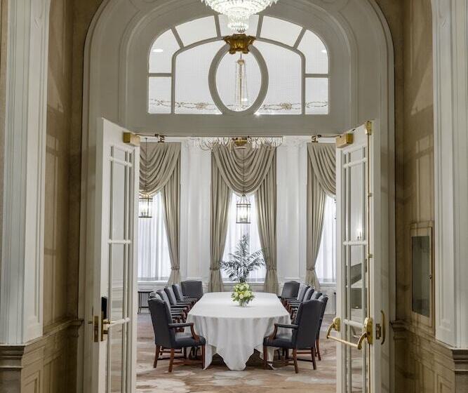 בית מלון כפרי Fairmont Palliser