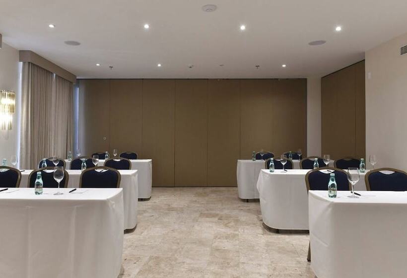 فندق Fera Palace