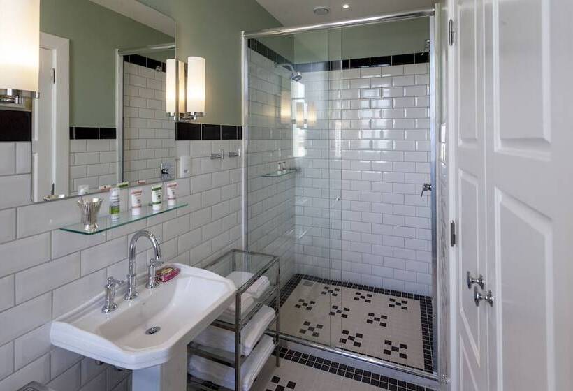 فندق Fera Palace