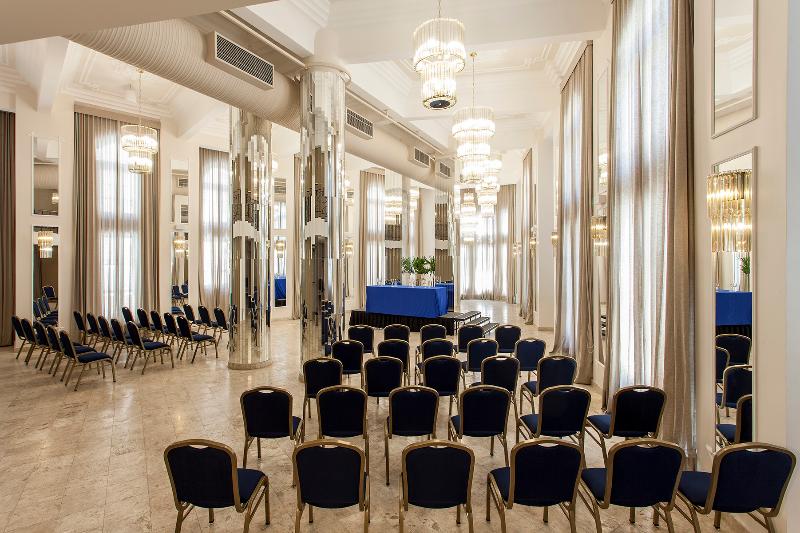 فندق Fera Palace