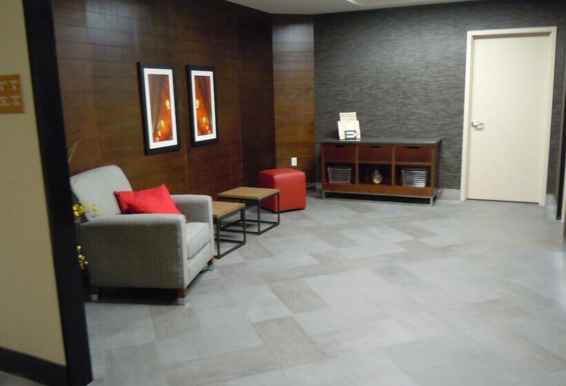 Four Points By Sheraton Edmundston Hotel & Conference Center