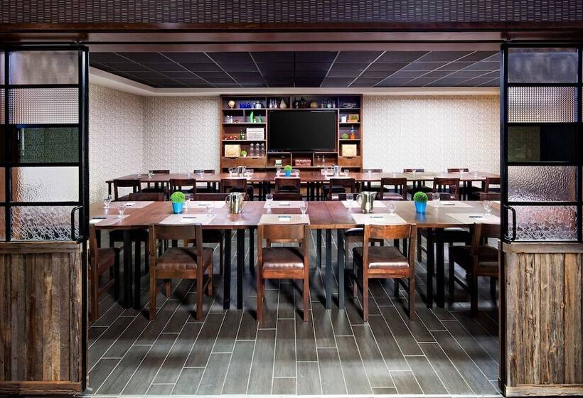 Four Points By Sheraton Edmundston Hotel & Conference Center