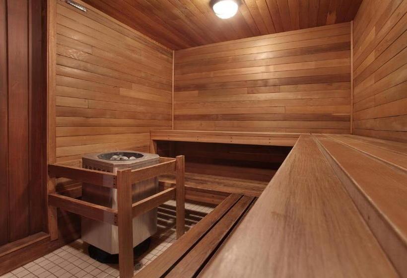 فندق Guest House Inn & Suites