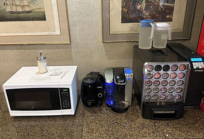 ホテル Harbourside Inn