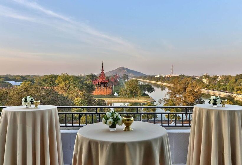 هتل Hilton Mandalay