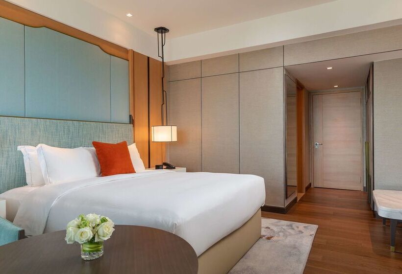 هتل Hilton Mandalay