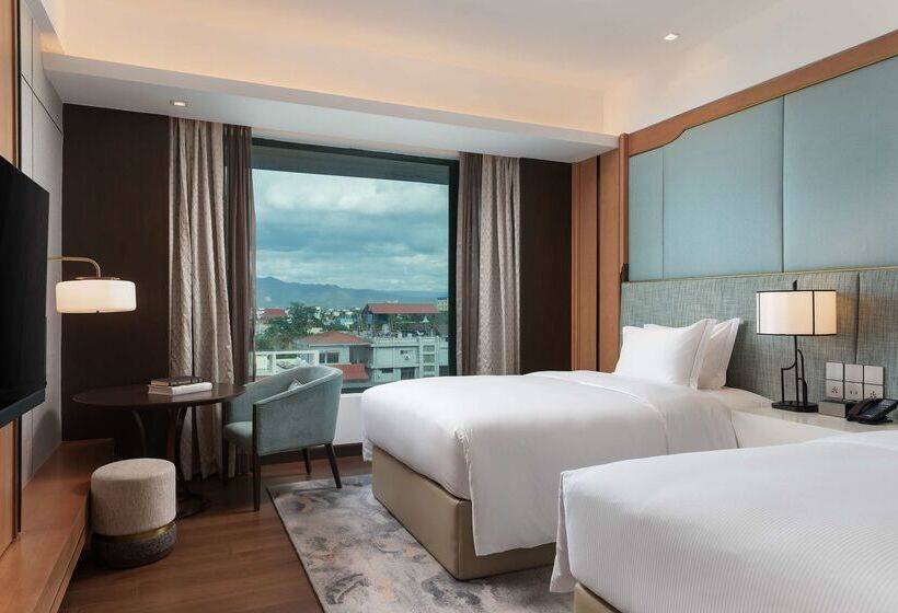 هتل Hilton Mandalay