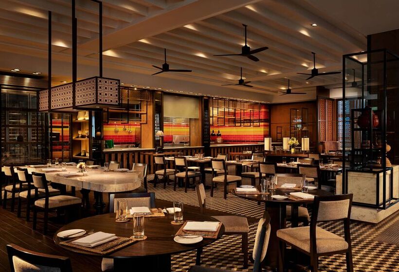 هتل Hilton Mandalay