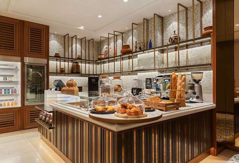 هتل Hilton Mandalay