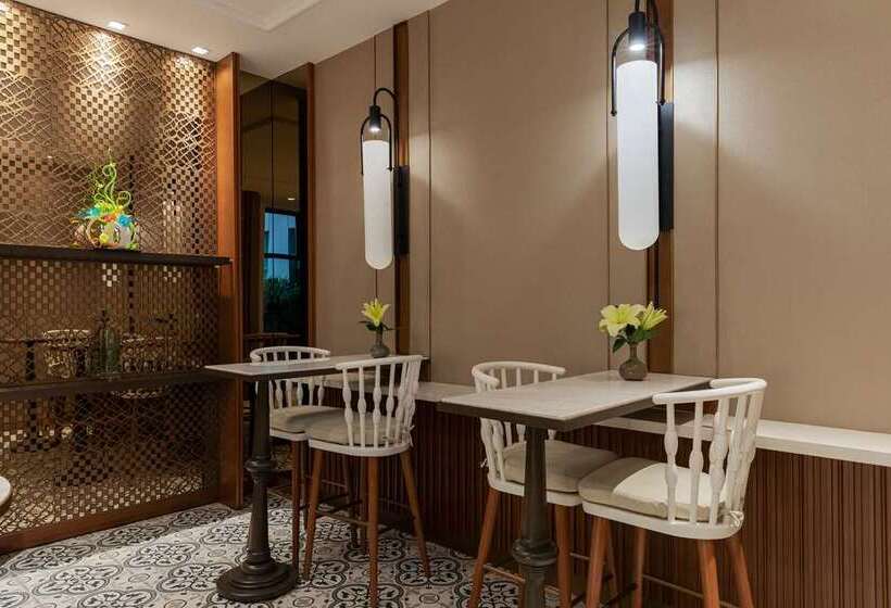 هتل Hilton Mandalay