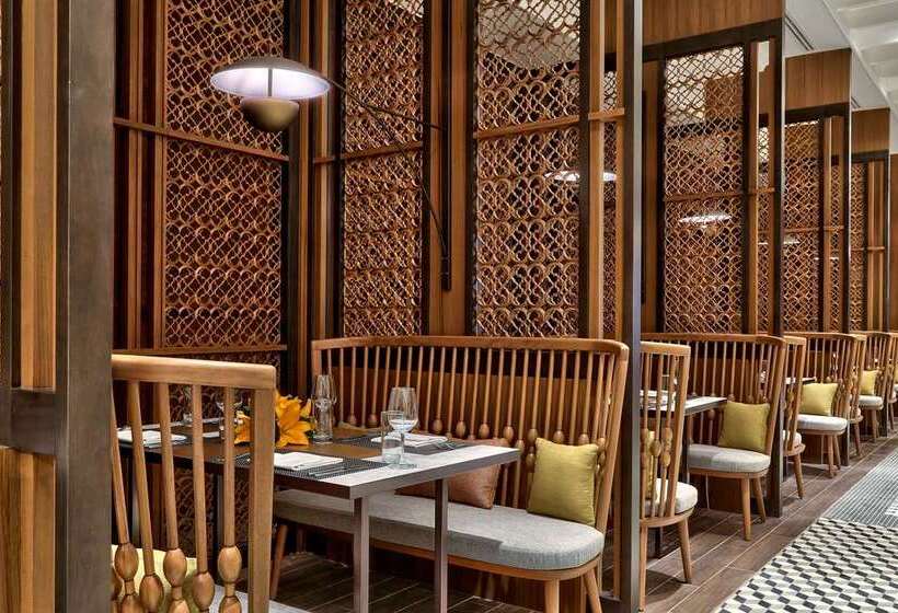 هتل Hilton Mandalay