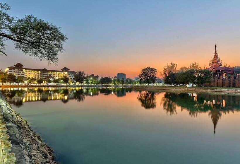 هتل Hilton Mandalay