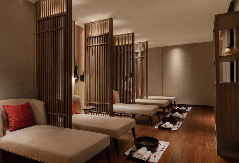 هتل Hilton Mandalay