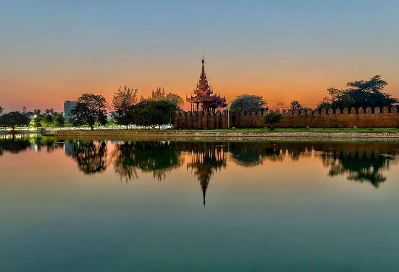 هتل Hilton Mandalay