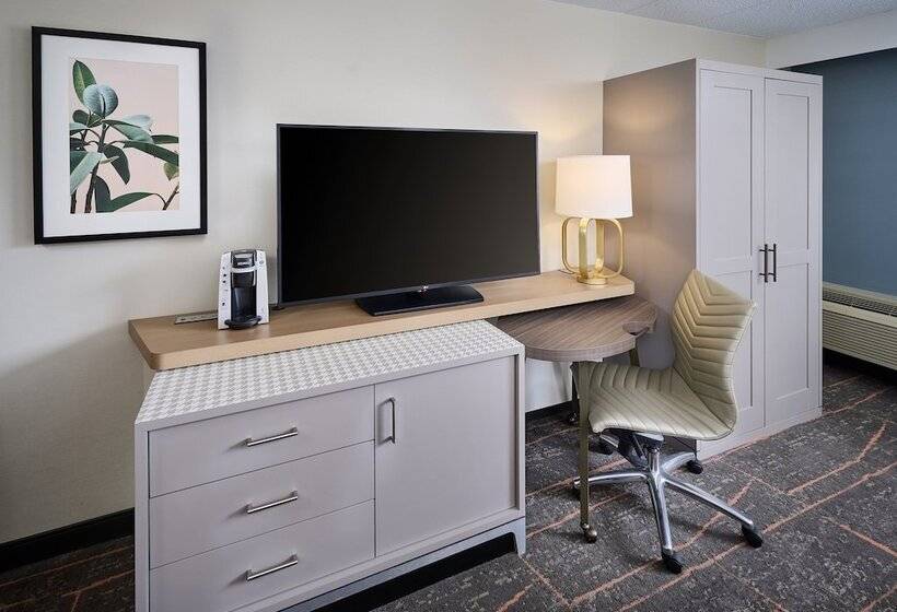 Holiday Inn Burlington Hotel & Conference Centre, An Ihg