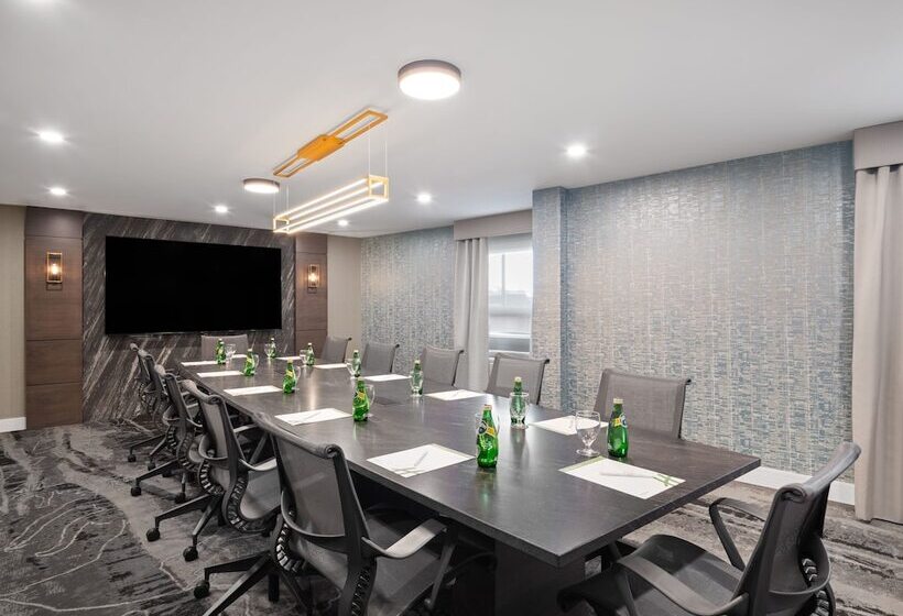 בית מלון כפרי Holiday Inn Calgary Airport, An Ihg