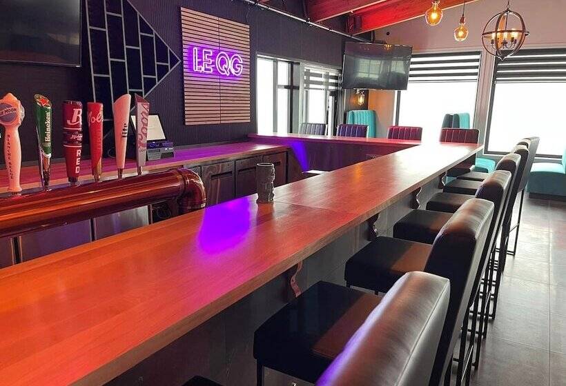 Отель Riôtel Carleton Sur Mer