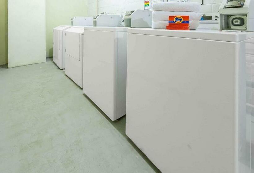 فندق Bedfort Inn & Suites