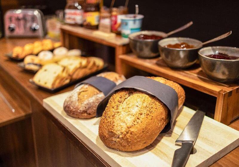 Отель Ibis Gent Centrum Opera