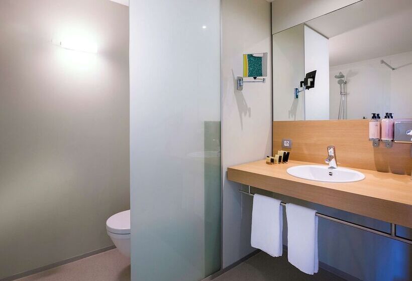 فندق Ibis Styles Kortrijk Expo