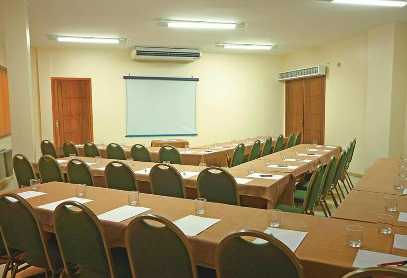 호텔 Malibu Palace