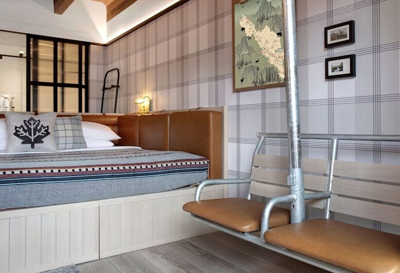 בית מלון כפרי Moxy Banff