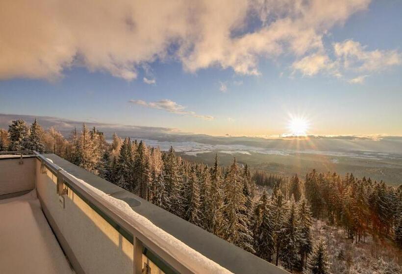 בית מלון כפרי Panorama Resort