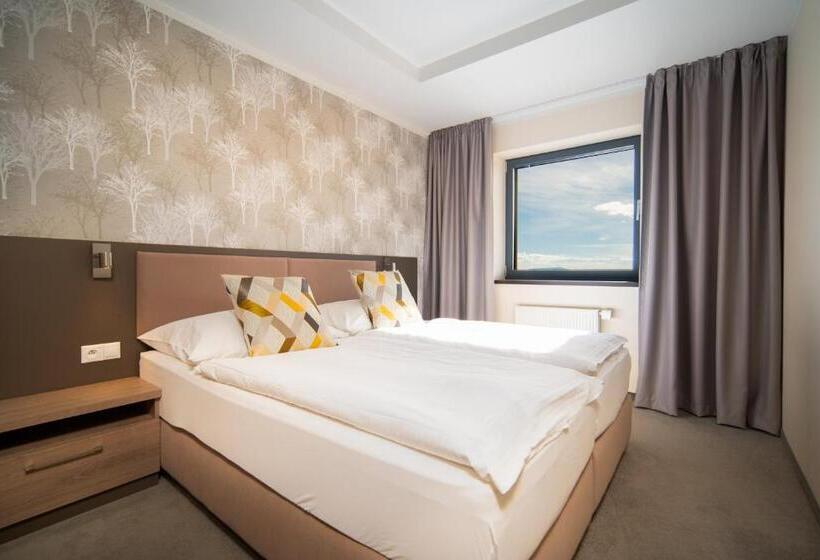 בית מלון כפרי Panorama Resort