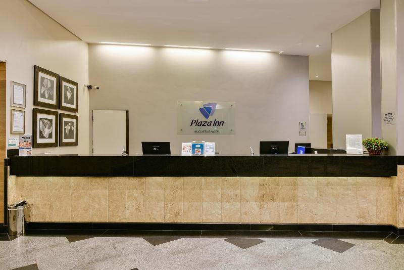 בית מלון כפרי Plaza Inn Augustus