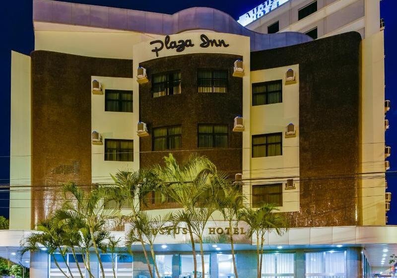 בית מלון כפרי Plaza Inn Augustus