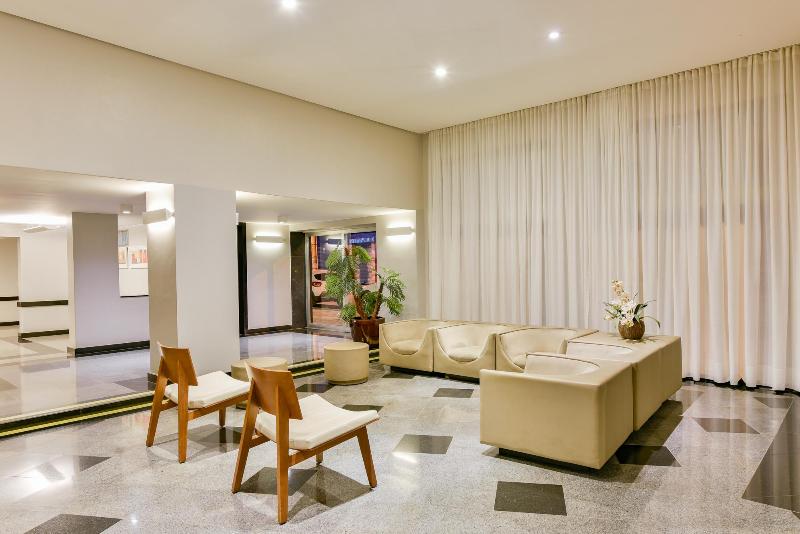 בית מלון כפרי Plaza Inn Augustus