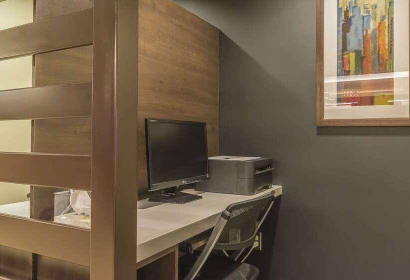 Quality Hotel & Conference Centre