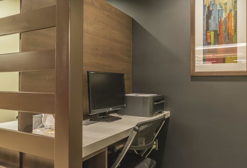 Quality Hotel & Conference Centre