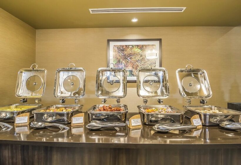 Quality Hotel & Conference Centre