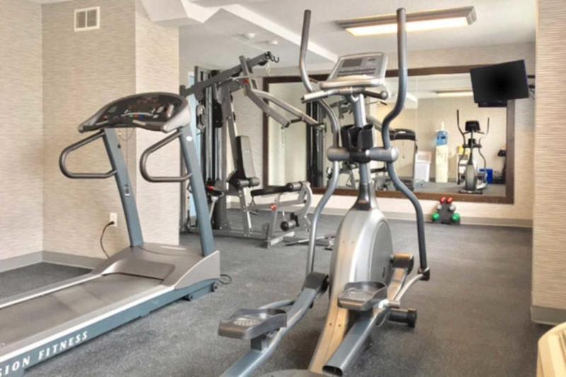 Quality Hotel & Suites