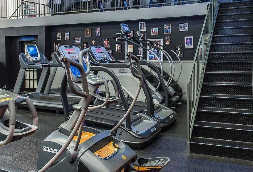 בית מלון כפרי Quality Inn & Suites Gatineau