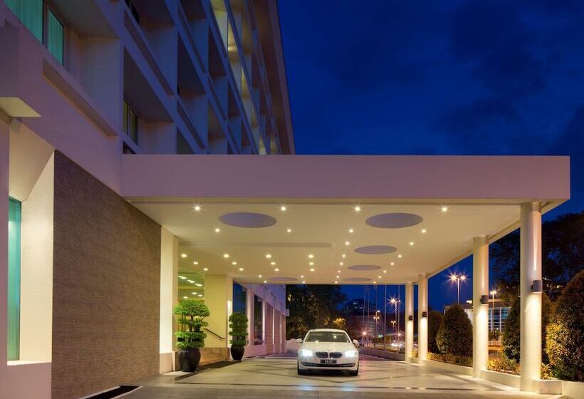 Radisson Hotel Brunei Darussalam