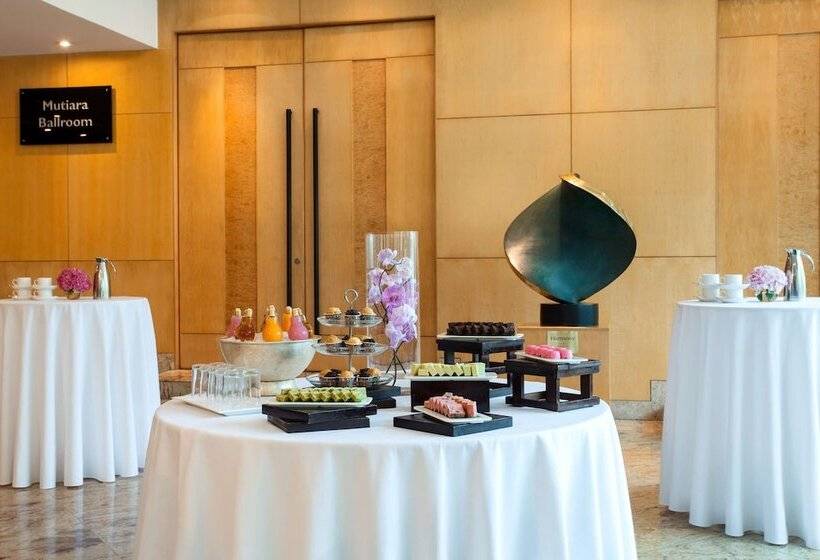 Radisson Hotel Brunei Darussalam